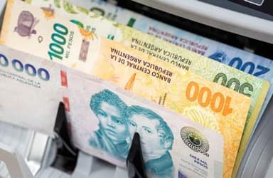 ¿Quiénes pueden pedir préstamos personales de $100.000.000 y qué tasas de interés se pagan en diciembre?