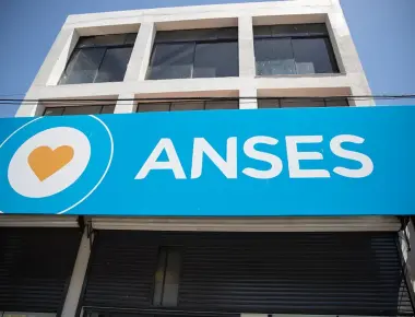 ANSES reglamentó el aumento de julio para SUAF y los nuevos topes que habilitarán el cobro